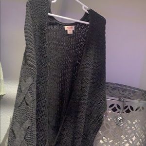 dark grey cardigan w/ braided sleeves